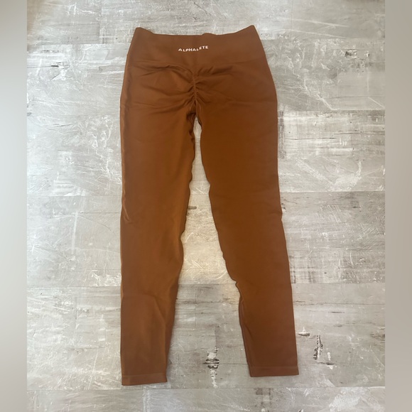 Alphalete Amplify Butterscotch Leggings in size USWXXL - Picture 2 of 3